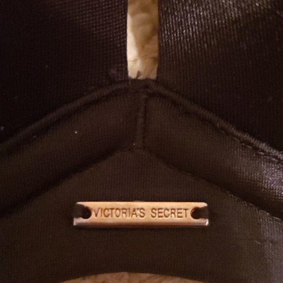 Victoria's Secret bra - Picture 2 of 4